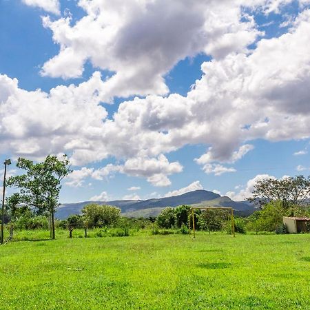 Pousada Portal Da Serra Сан-Жуан-Батіста-ду-Глорія Екстер'єр фото